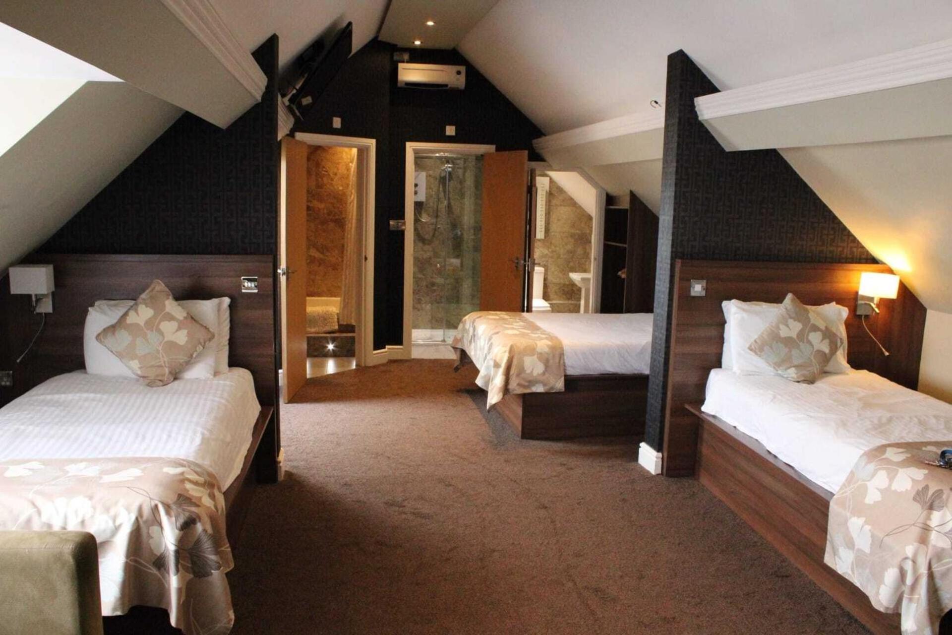 The Harboro Hotel Melton Mowbray Room photo