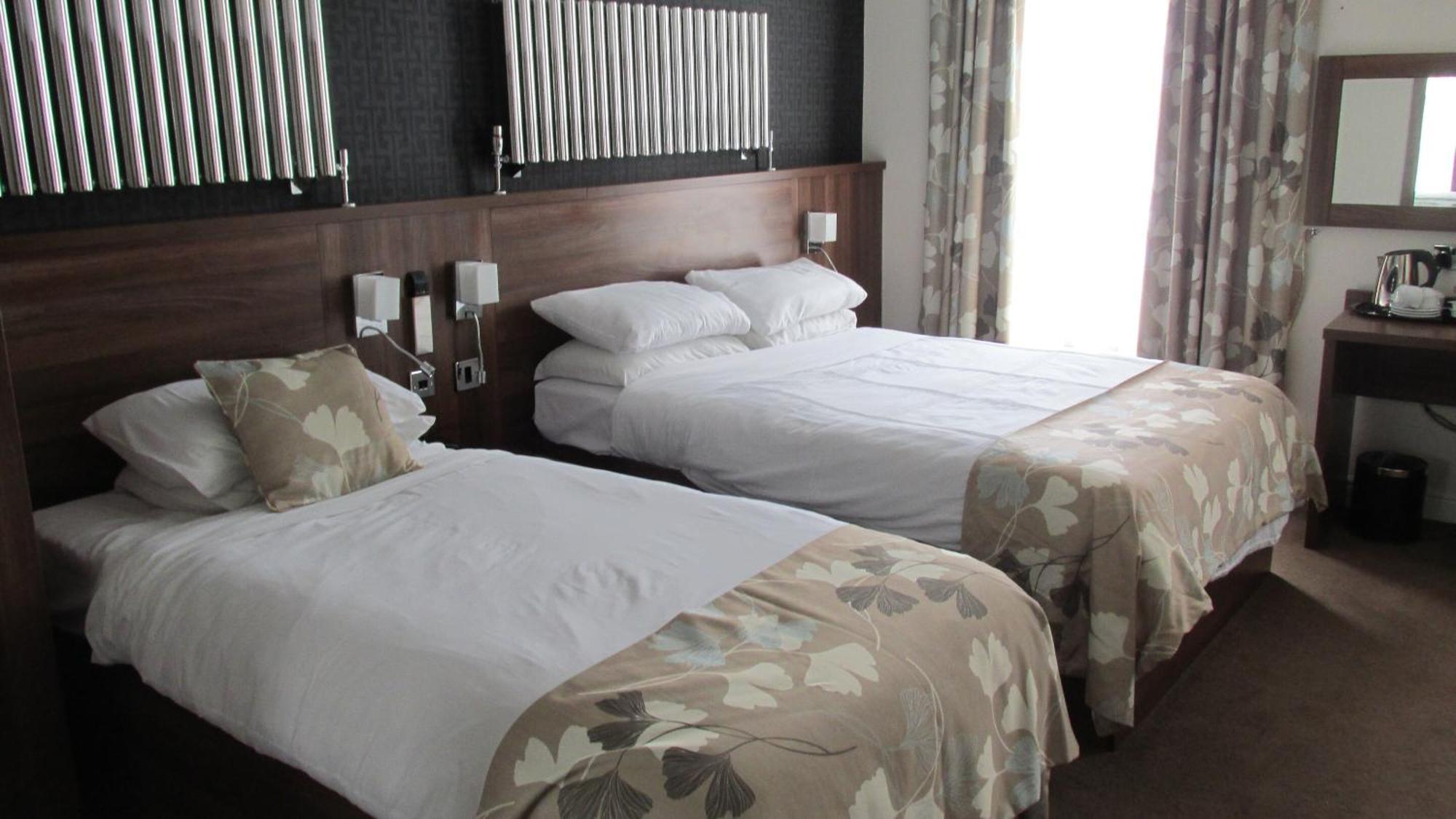 The Harboro Hotel Melton Mowbray Room photo